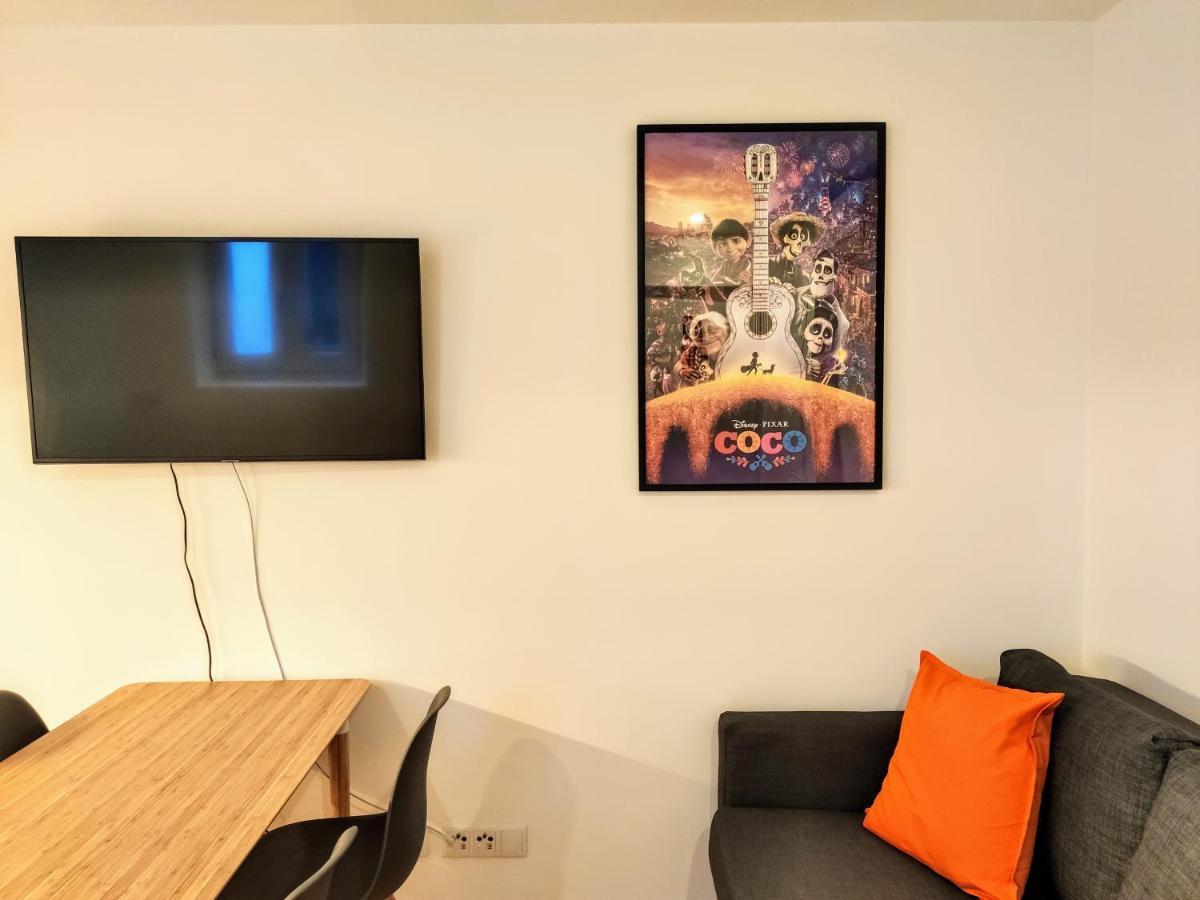 Bombarda Cinema Apartments OOporto Esterno foto